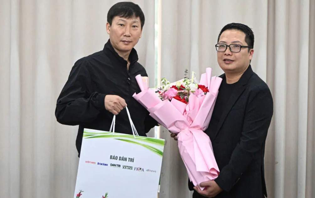 TIN NÓNG 08/01/2025: ĐT Việt Nam nhận mưa tiền thưởng, mơ dự World Cup 2030 1 HLV Kim Sang Sik đặt mục tiêu dự World Cup 2030