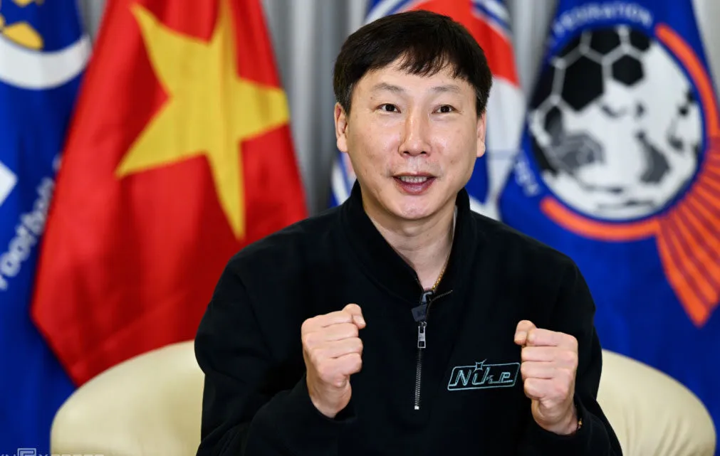 HLV Kim Sang-sik thấy có lỗi với Công Phượng, Filip Nguyễn rời Việt Nam 1 HLV Kim Sang-sik có áp lực khi loại Công Phượng