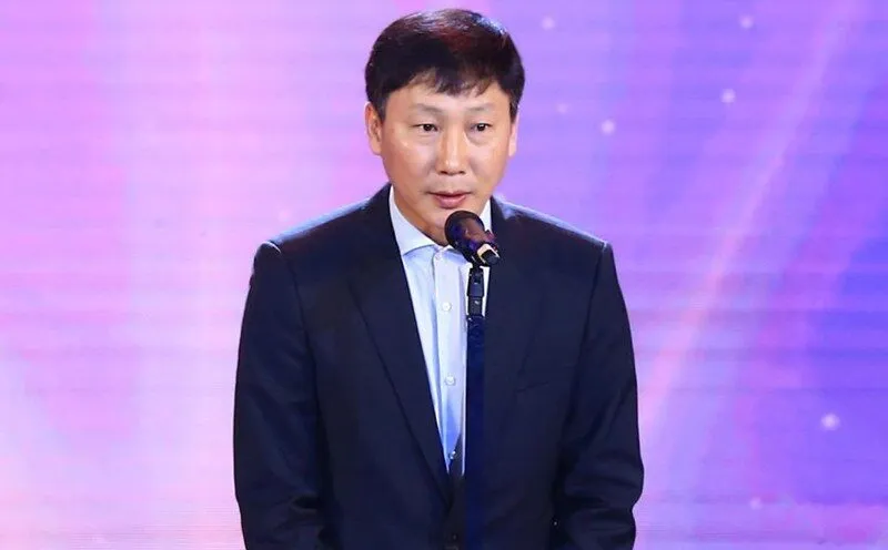 TIN HOT 18/01/2025: HLV Park và Kim Sang Sik có động thái bất ngờ, ĐT Việt Nam chịu tổn thất lớn 2 Kim Sang Sik cắt ngắn kỳ nghỉ, bắt tay chuẩn bị cho tương lai